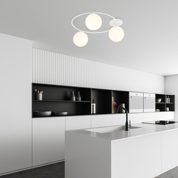 Sopra taklampe 3-lys - Hvit/Opal-Taklamper-Emibig-Hvit / Opal-1258/3-Lightup.no