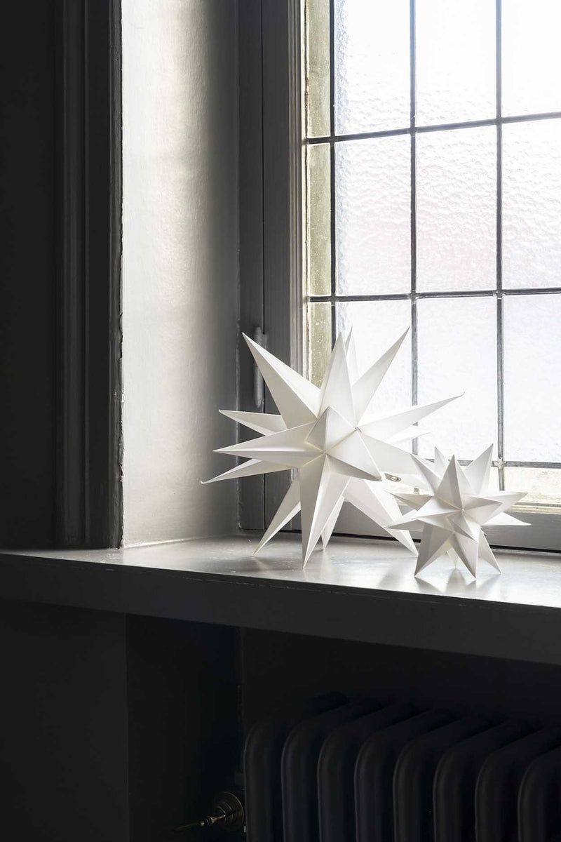 Sputnik 30 hvit dekor julestjerne-Julebelysning adventstjerne-Watt & Veke-Wae__P0353001-Lightup.no