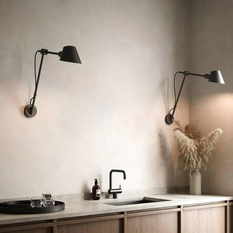 Stay Long vegglampe - Svart-Vegglamper-DFTP-2020455003-Lightup.no