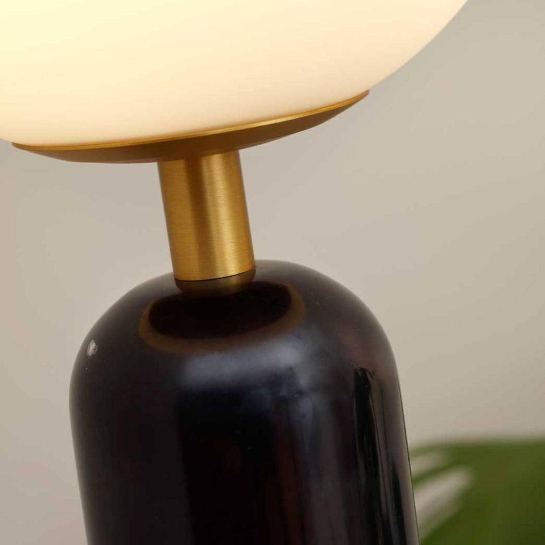 Stone bordlampe H50-Bordlamper-Lightup.no-Svart/Opal-5714198007127-Lightup.no