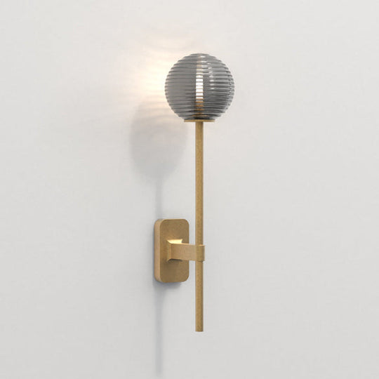 Tacoma Single Grande vegglampe IP44 - Antikk Messing/Røykfarget kuppel-Baderomsbelysning vegglamper-Astro Lighting-Antikk messing / Røyk-Asg__1429009+5036005-Lightup.no