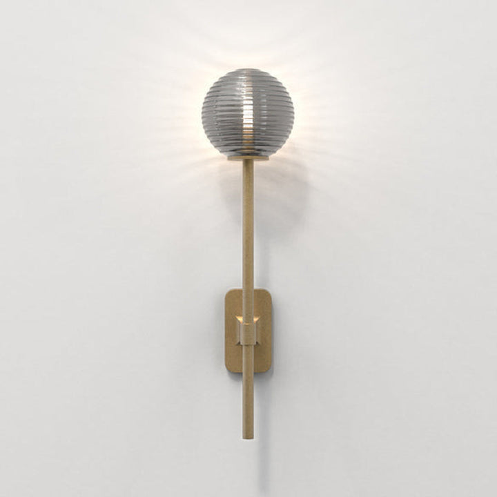 Tacoma Single Grande vegglampe IP44 - Antikk Messing/Røykfarget kuppel-Baderomsbelysning vegglamper-Astro Lighting-Antikk messing / Røyk-Asg__1429009+5036005-Lightup.no