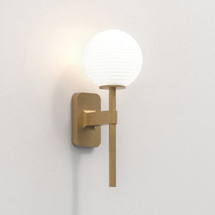 Tacoma Single vegglampe IP44-Baderomsbelysning vegglamper-Astro Lighting-Messing / Opal-Asg__1429007+5036001-Lightup.no