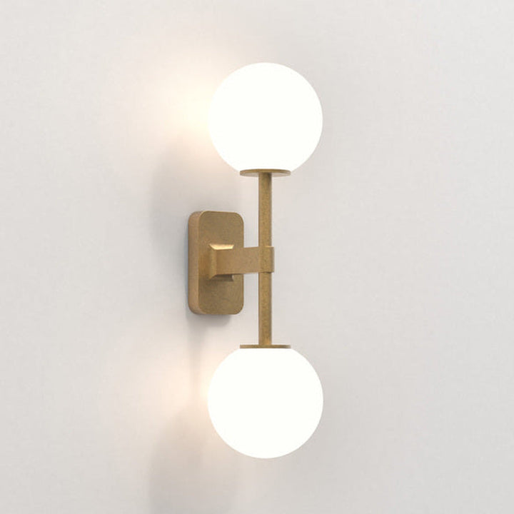 Tacoma Twin vegglampe IP44-Baderomsbelysning vegglamper-Astro Lighting-Messing / Opal-Asg__1429008+5036001-Lightup.no