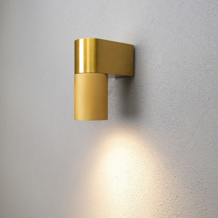 Temi vegglampe ned utendørs IP54 GU10-Utebelysning vegg opp og ned-Konstsmide-Svart-7666-750-Lightup.no