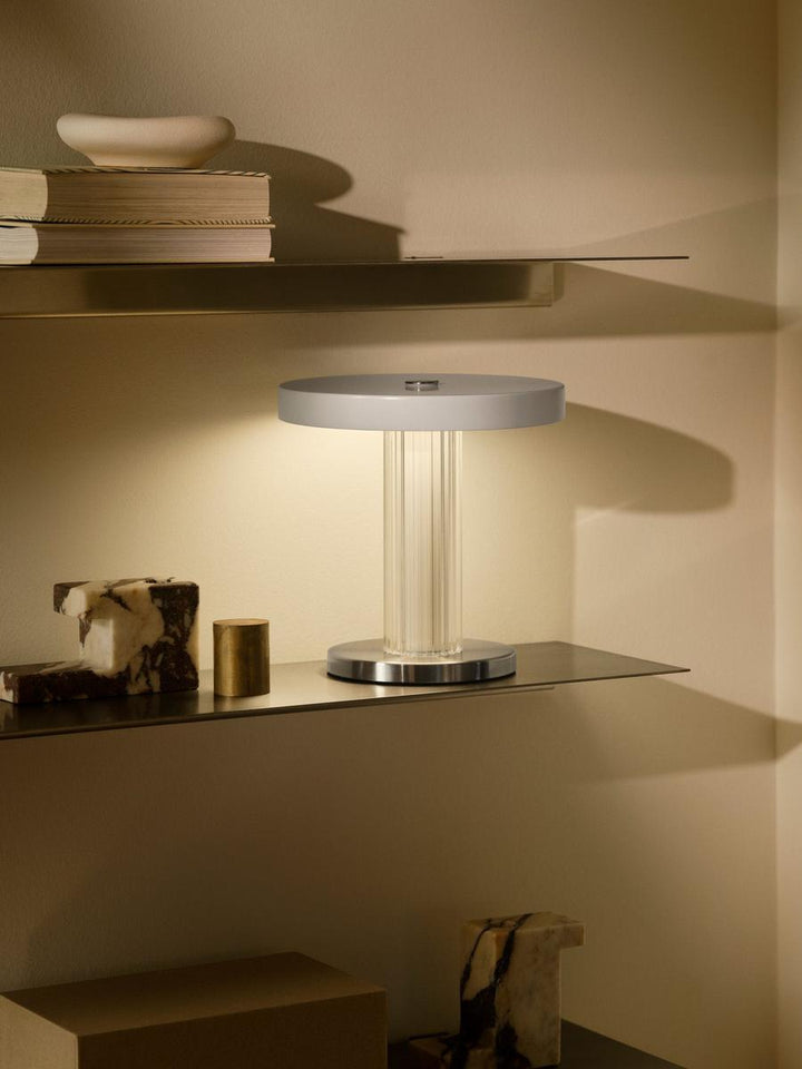 Trezzi portabel bordlampe - oppladbar-Bordlamper-DFTP-Hvit-2520135001-Lightup.no