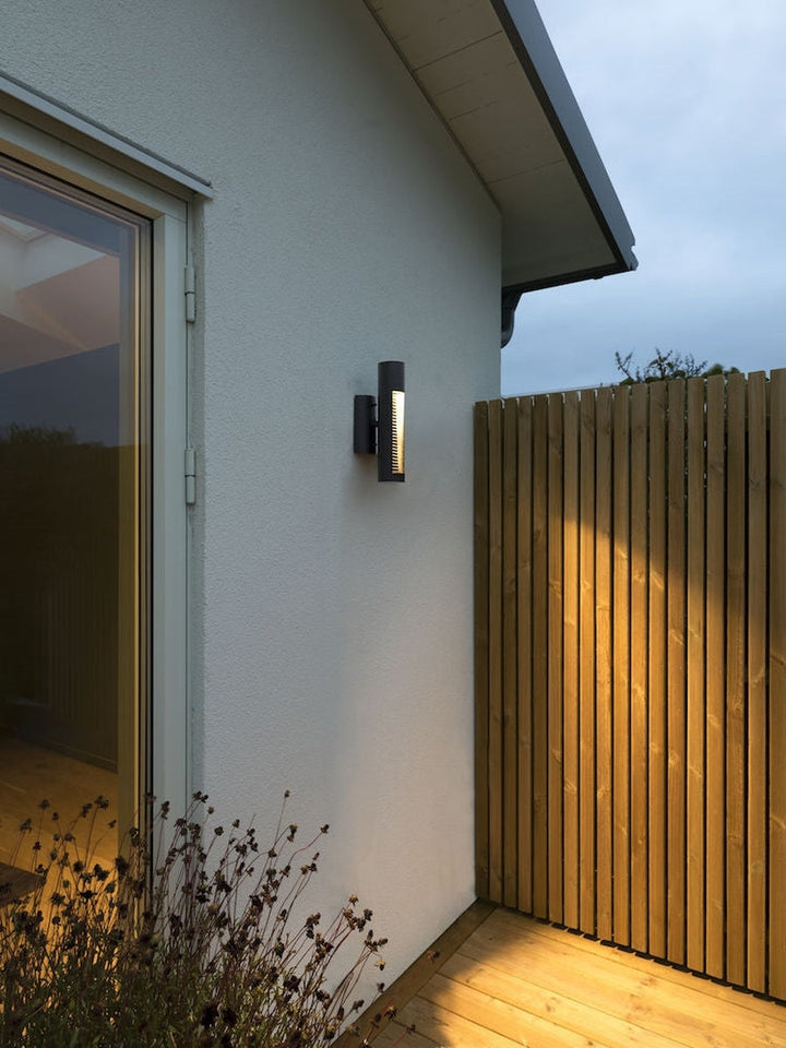 Udine vegglampe utendørs 12W 3000K IP44 - Svart-Utebelysning vegg opp og ned-Konstsmide-Svart-7536-750-Lightup.no