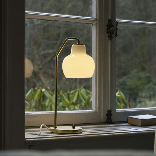 VL Ring Crown bordlampe-Bordlamper-Louis Poulsen-Messing/opal-LP__5744613334-Lightup.no