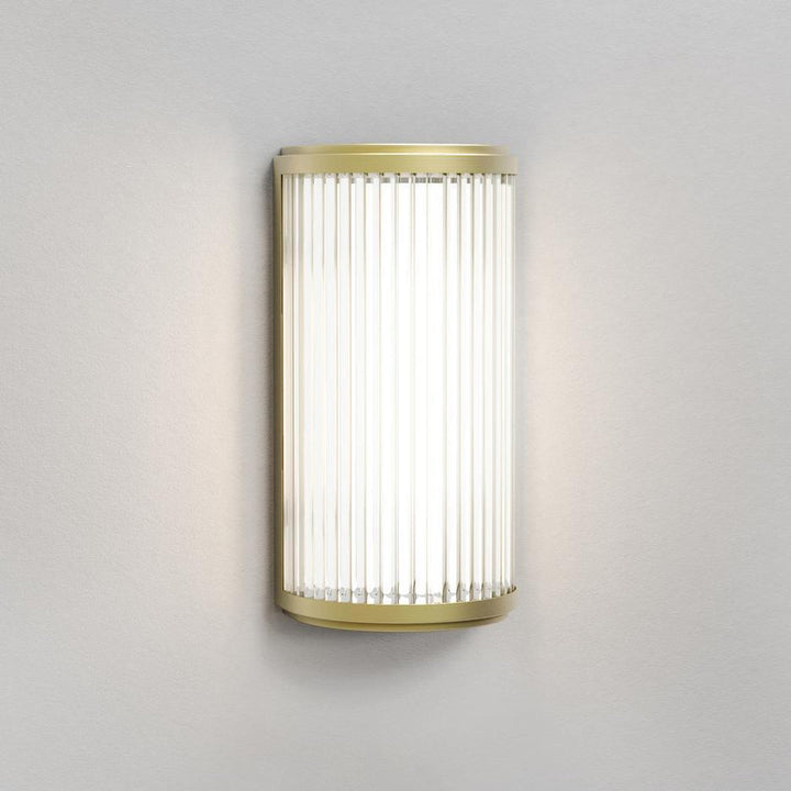 Versailles 250 vegglampe 4,5W dimbar IP44-Baderomsbelysning vegglamper-Astro Lighting-Gull-Asg__1380026-Lightup.no