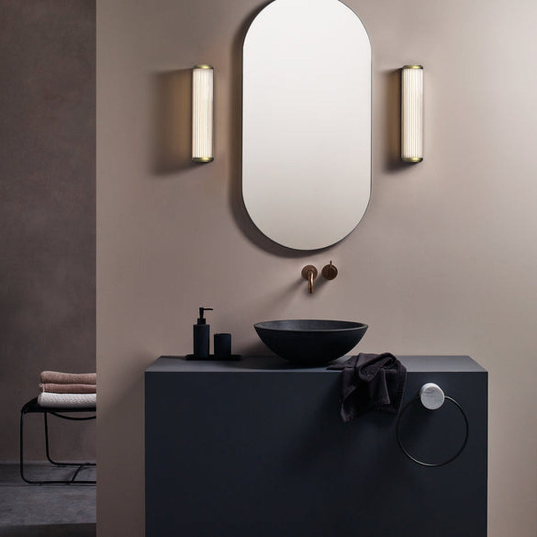 Versailles 370 vegglampe 14W IP44 3000 kelvin-Baderomsbelysning vegglamper-Astro Lighting-Gull-Asg__1380040-Lightup.no