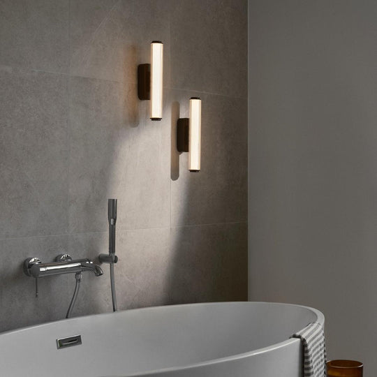 Virelle 32 cm vegglampe 8W 3000/4000 Kelvin IP44 - Dimbar-Baderomsbelysning vegglamper-Nordlux-Svart-2610221003-Lightup.no