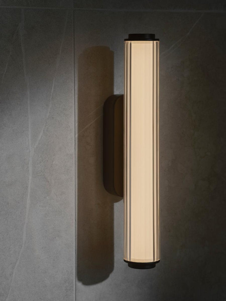 Virelle 32 cm vegglampe 8W 3000/4000 Kelvin IP44 - Dimbar-Baderomsbelysning vegglamper-Nordlux-Svart-2610221003-Lightup.no