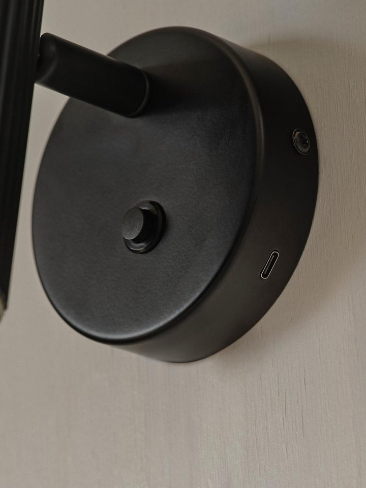 Vivo vegglampe med USB C-Vegglamper-Nordlux-Svart-2612591003-Lightup.no