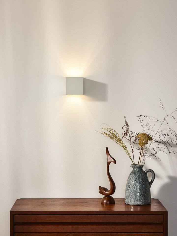 Xio square vegglampe opp/ned-Vegglamper-Lucide-Svart-LC09217/04/30-Lightup.no