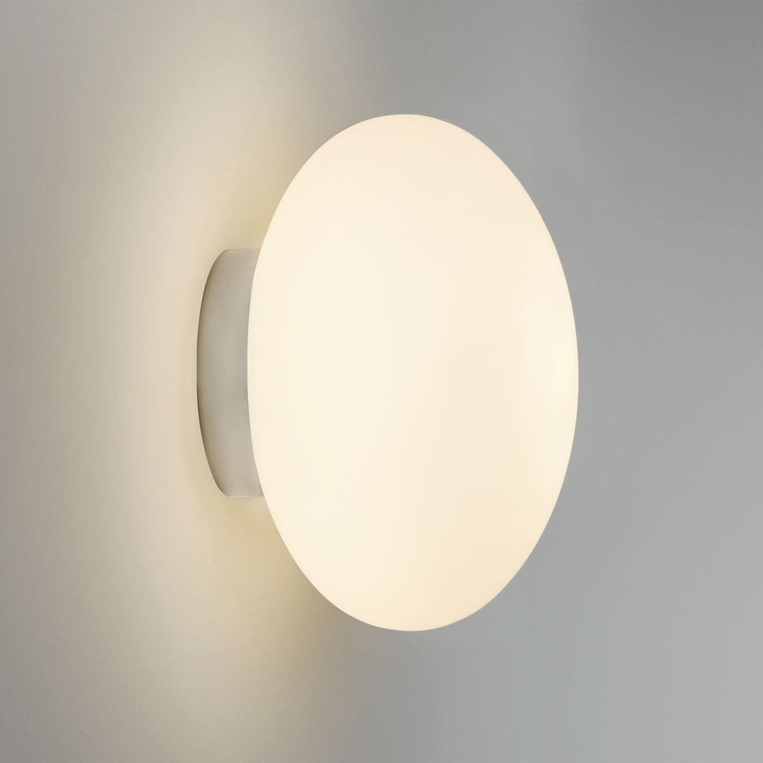 Zeppo vegglampe-Vegglamper-Astro Lighting-Krom / Opal-Asg__1176004-Lightup.no