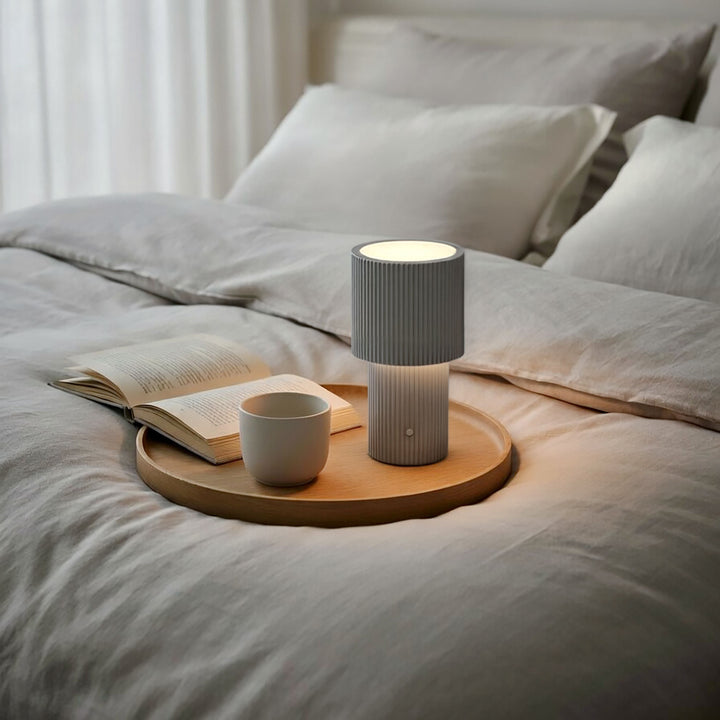 Iluma oppladbar bordlampe 3W 2700 Kelvin - Dimbar