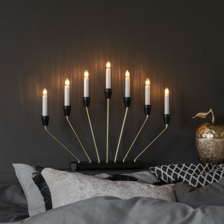 Adventsstake 7 armet - Svart/Messingfarget-Julebelysning adventsstake-Konstsmide-3539-870TR-Lightup.no