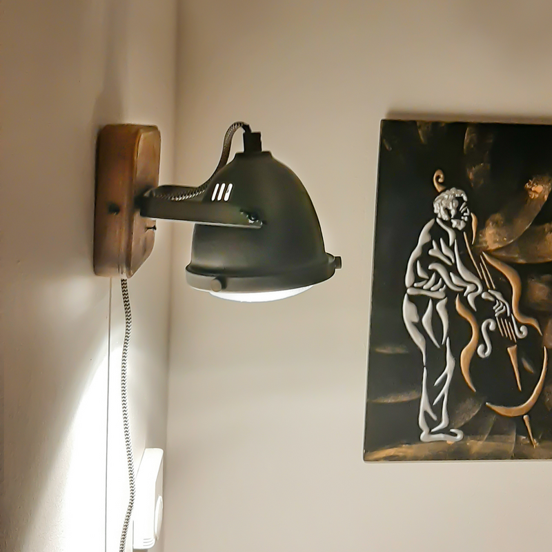 Alaska vegglampe metall/tre-Vegglamper-Aneta Lighting-70904-94-Lightup.no