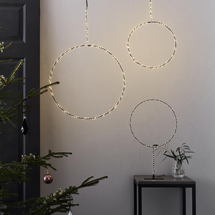 Alpha sirkel med lys bordlampe - Svart-Julebelysning dekor og pynt-Marksløjd-705822-Lightup.no