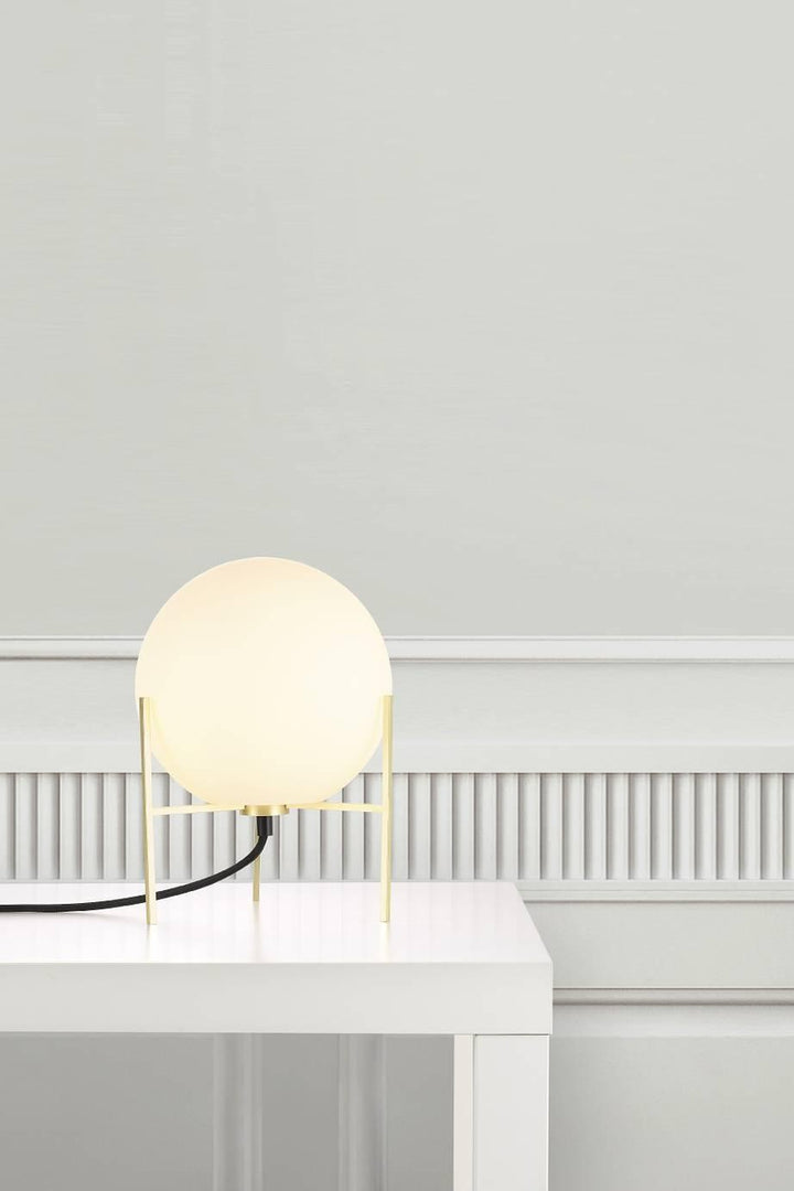 Alton Bordlampe-Bordlamper-Nordlux-Messing / Opalhvit-47645001-Lightup.no