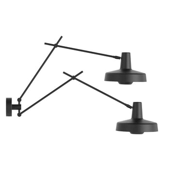 Arigato dobbel vegglampe - Svart-Vegglamper-Grupa-LF-AR-W2-Lightup.no