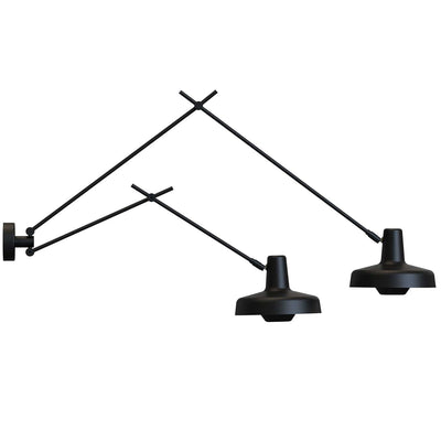 Arigato dobbel vegglampe lang/kort - Svart-Vegglamper-Grupa-LF-AR-W2-LS-Lightup.no