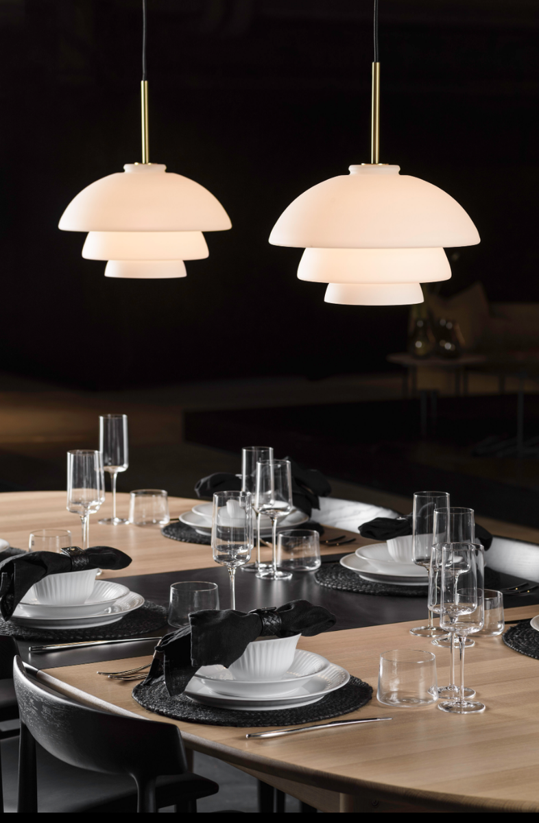 Arkivlampe 4006 Large - Matt Hvit - Messing-Takpendler-Hadeland Glassverk-Matt Hvit / Messing-Hak__340-4006-1015-messing-Lightup.no