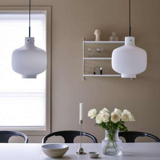 Arkivlampe 4180 - Large - Hvit Matt - Matt Sort-Takpendler-Hadeland Glassverk-Hvit-Hak__HG300-4180-1015-Matt-Sort-Lightup.no