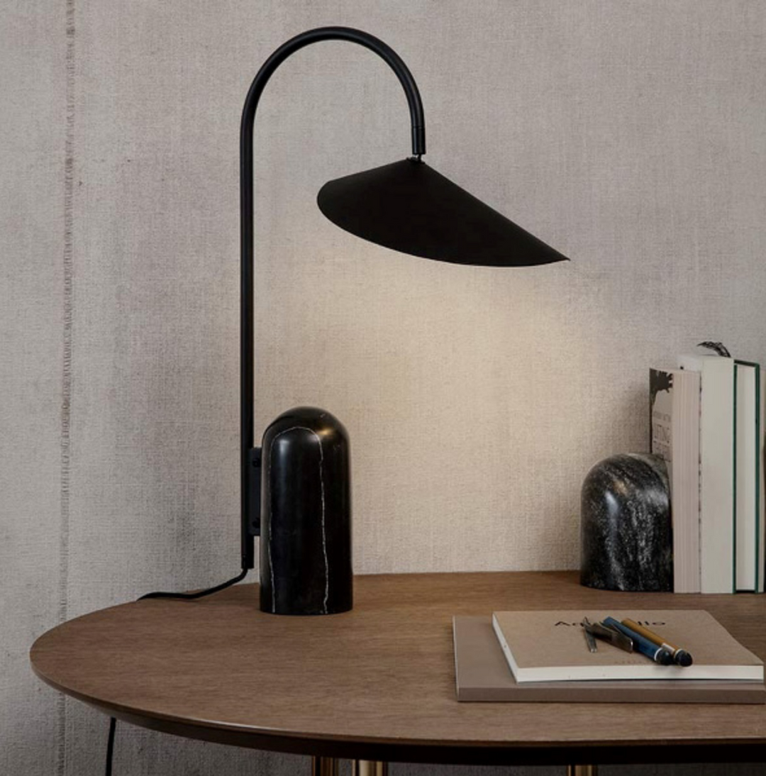 Arum bordlampe - svart-Bordlamper-Ferm Living-Svart-Feg__100132101-Lightup.no