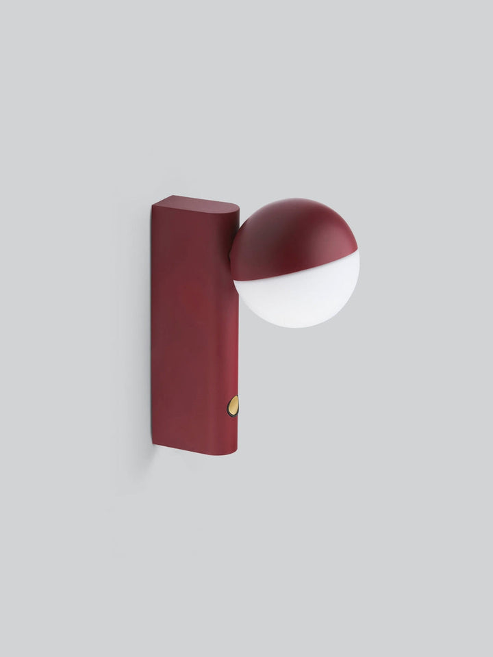 Balancer Mini vegg/bord - Cherry Red-Vegglamper-Northern-NOn__702-Lightup.no