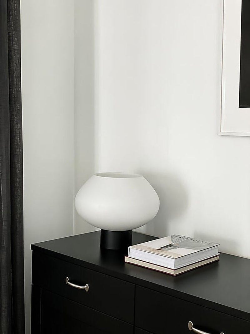 Bell bordlampe stor - Svart/Opal-Bordlamper-Aneta Lighting-18101-15-01-Lightup.no