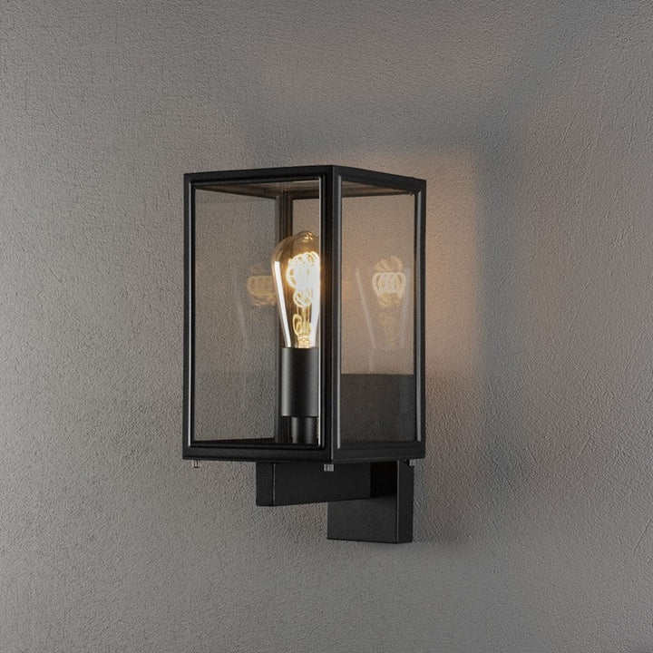 Carpi vegglampe opp eller ned IP44 - Svart-Utebelysning vegg klassisk-Konstsmide-Svart-7352-750-Lightup.no