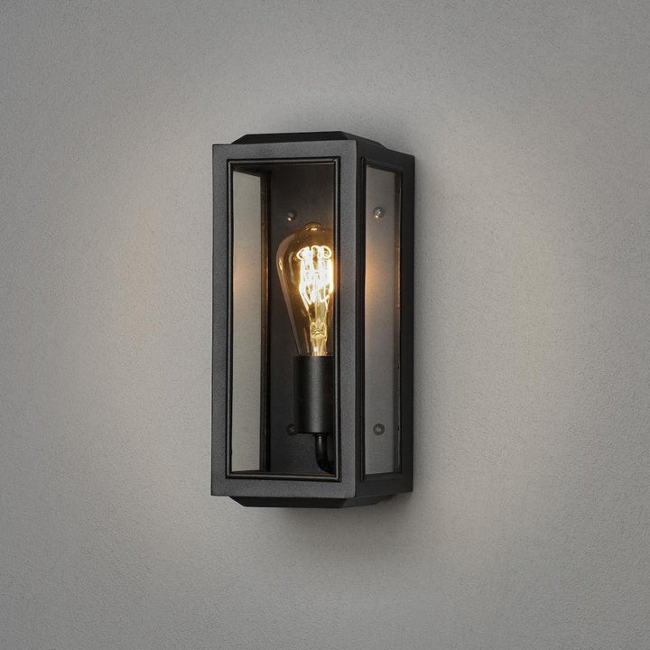Carpi vegglampe utendørs IP44 - Svart/Klart glass-Utebelysning vegg veggskjold-Konstsmide-Svart / Klar-7348-750-Lightup.no