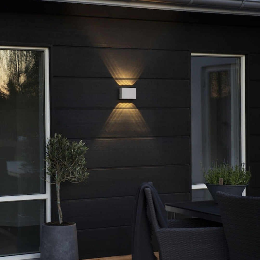 Chieri vegglampe utendørs opp/ned 8x1W IP54 - Hvit-Utebelysning vegg opp og ned-Konstsmide-Hvit-7865-250-Lightup.no