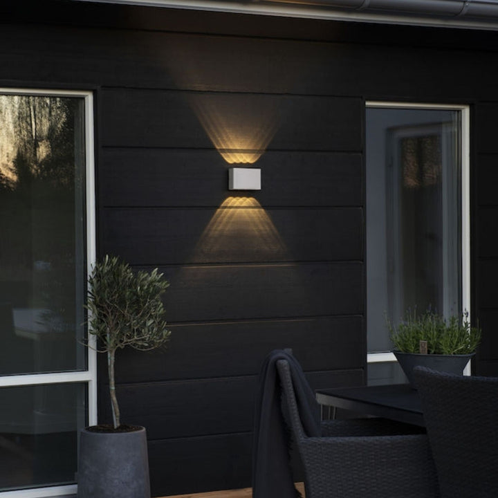 Chieri vegglampe utendørs opp/ned 8x1W IP54 - Hvit-Utebelysning vegg opp og ned-Konstsmide-Hvit-7865-250-Lightup.no