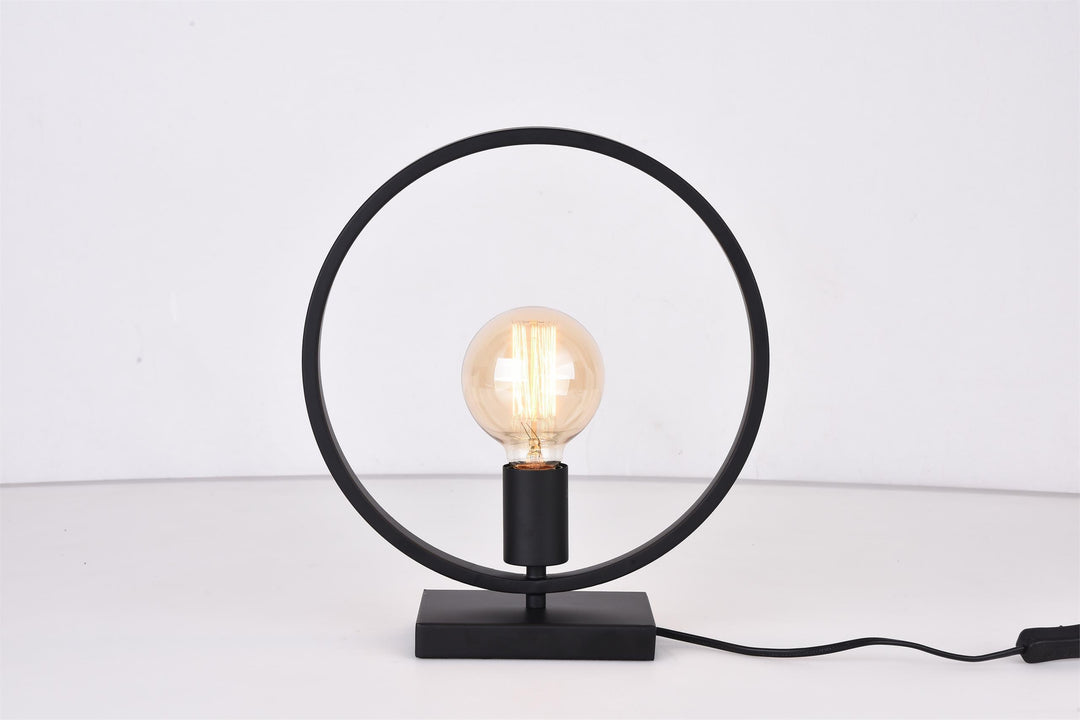 Circle bordlampe - Svart med messing detaljer-Bordlamper-Scanlight-169369-Lightup.no