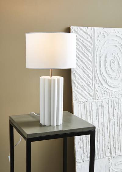 Column bordlampe hvit/hvit-Bordlamper-Marksløjd-108220-Lightup.no