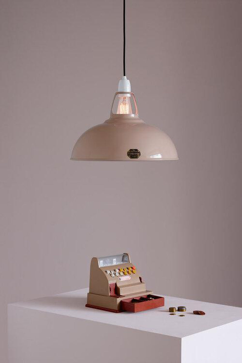 Coolicon Large 1933 Design takpendel E27 - Latte Brown - Messing oppheng-Takpendler-Coolicon-CL02-LTE+SK02-E27-BRS-Lightup.no