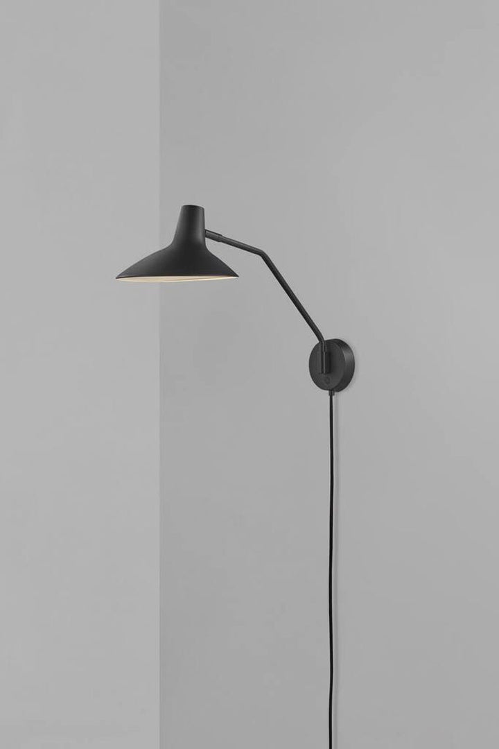 Darci vegglampe - Svart-Vegglamper-DFTP-Sand-2120551008-Lightup.no