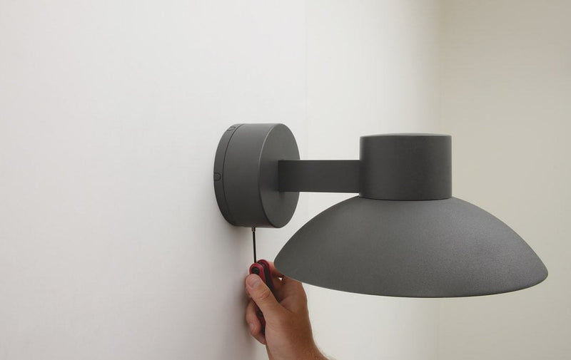 Edsvik vegglampe utendørs IP54 15,7W 3000K - Antrasitt grå-Utebelysning vegg klassisk-Malmbergs-9977106-Lightup.no