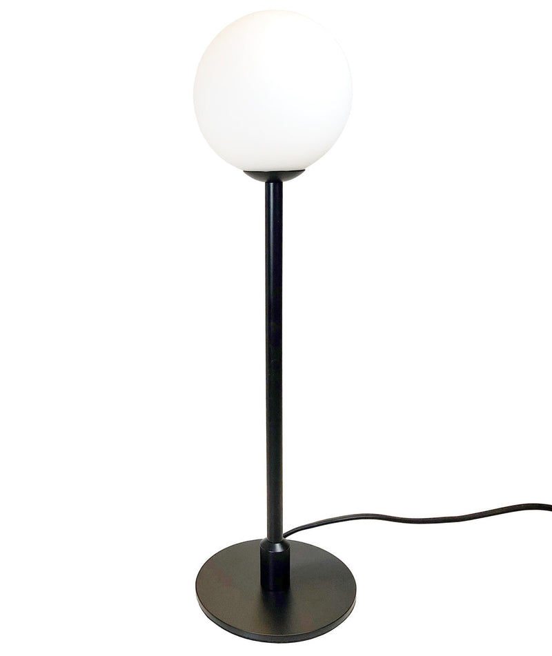 Emrik bordlampe - Svart/Opal-Bordlamper-NorDesign-071100506-Lightup.no