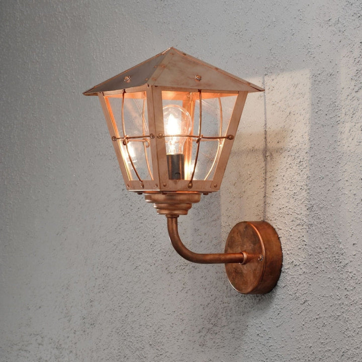 Fenix vegglampe opp - kobber-Utebelysning vegg klassisk-Konstsmide-Kobber-438-900-Lightup.no