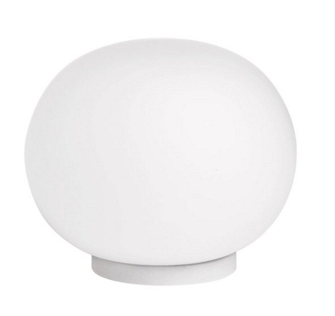 Flos Mini Glo-Ball bordlampe 11cm med Av/På-bryter-Bordlamper-Flos-Opal-Fls__F4191009-Lightup.no