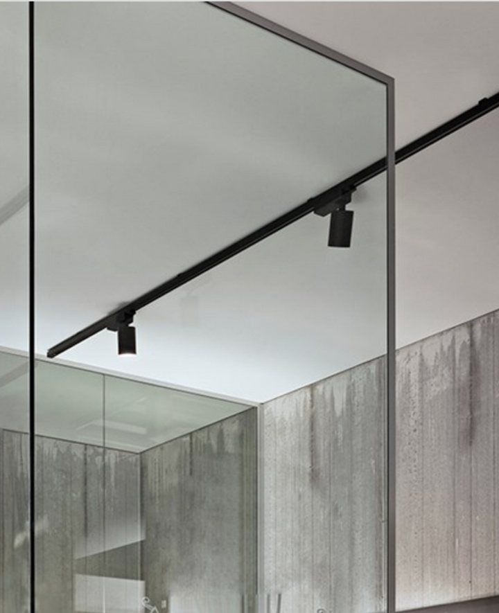 Flos UT Spot Track, 2m 5 spotter, Sort, FLOS-Spotskinner 230V-Flos-Fls__GB2200-2+GB11-2+GB41-2+5x09.4060.14SORT-Lightup.no