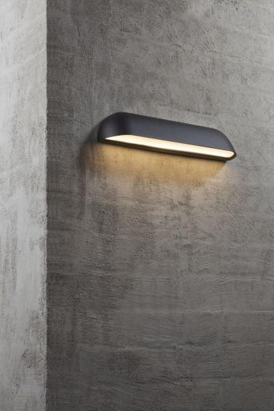 Front 36 vegglampe - Svart-Utebelysning vegg opp og ned-Nordlux-Svart-84091003-Lightup.no