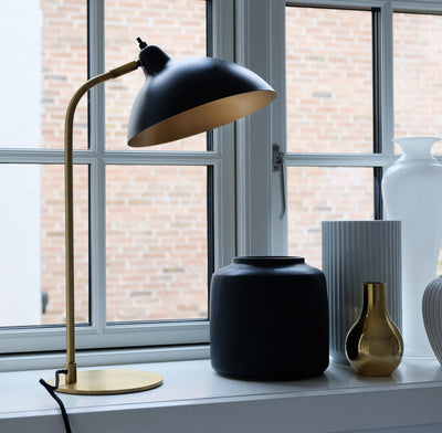 Futura bordlampe - Svart/Messingfarget-Bordlamper-Dyberg Larsen-DL-7220-Lightup.no