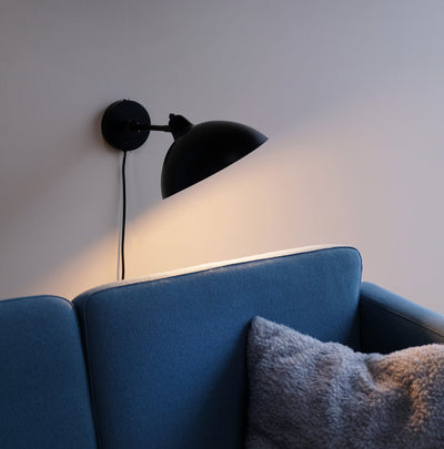 Futura vegglampe - Svart/Hvit-Vegglamper-Dyberg Larsen-DL-7224-Lightup.no