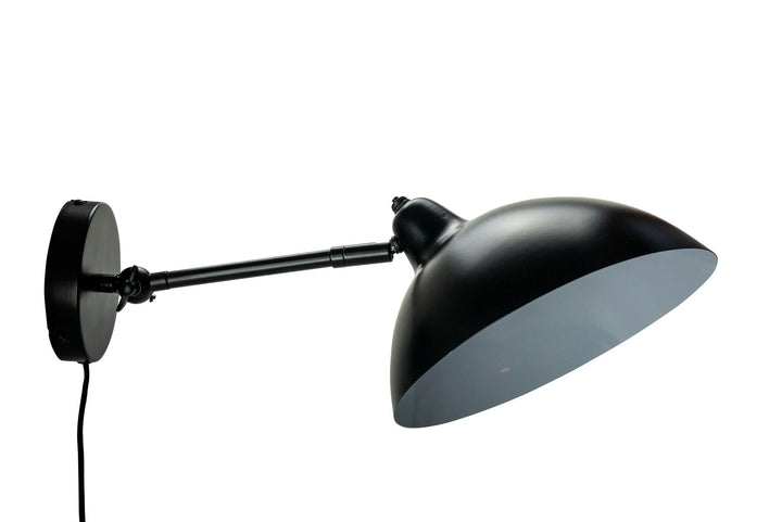 Futura vegglampe - Svart/Hvit-Vegglamper-Dyberg Larsen-Svart / Hvit-DL-7224-Lightup.no