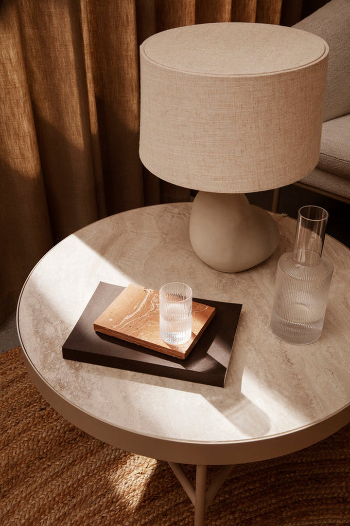 Hebe bordlampe Small Hvit /Natur-Bordlamper-Ferm Living-Natur-Feg__100325202+100353206-Lightup.no