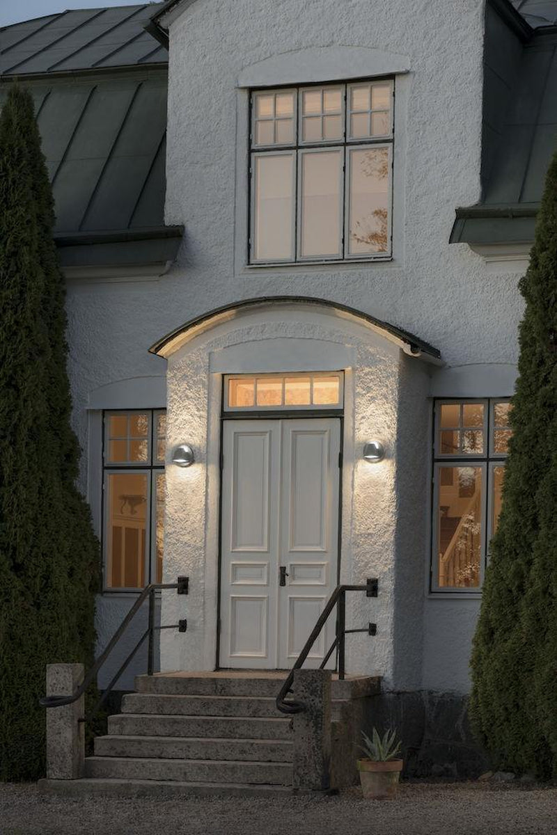 Hild vegglampe opp/ned utendørs IP44 Dimbar - Hvit-Utebelysning vegg opp og ned-Konstsmide-Hvit-427-250-Lightup.no